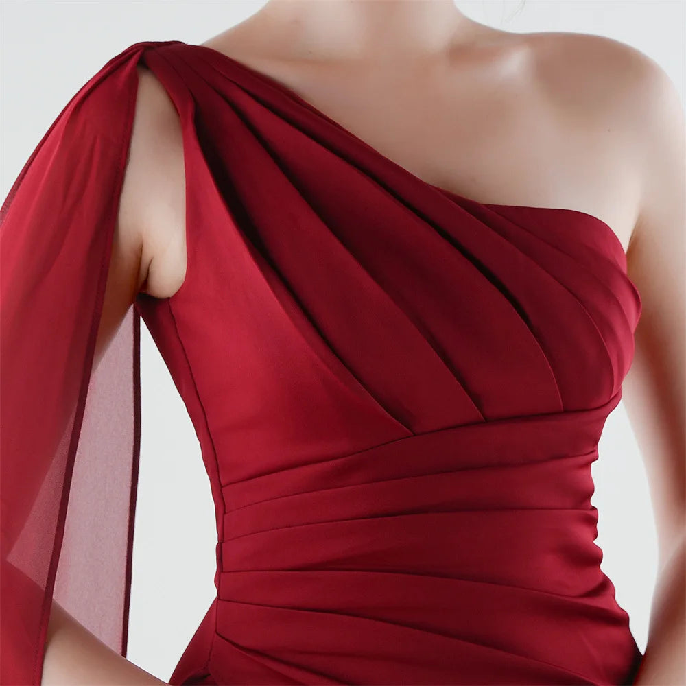 elegante vestido de sirena con abertura alta, corte ajustado, ideal para fiestas y graduaciones.