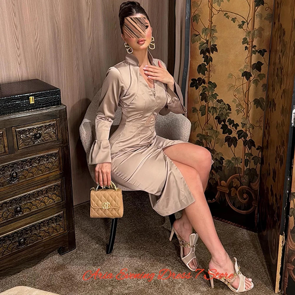 Elegante vestido de noche de satén con escote en V,  vestido de encaje con mangas largas ideal para ocasiones especiales.