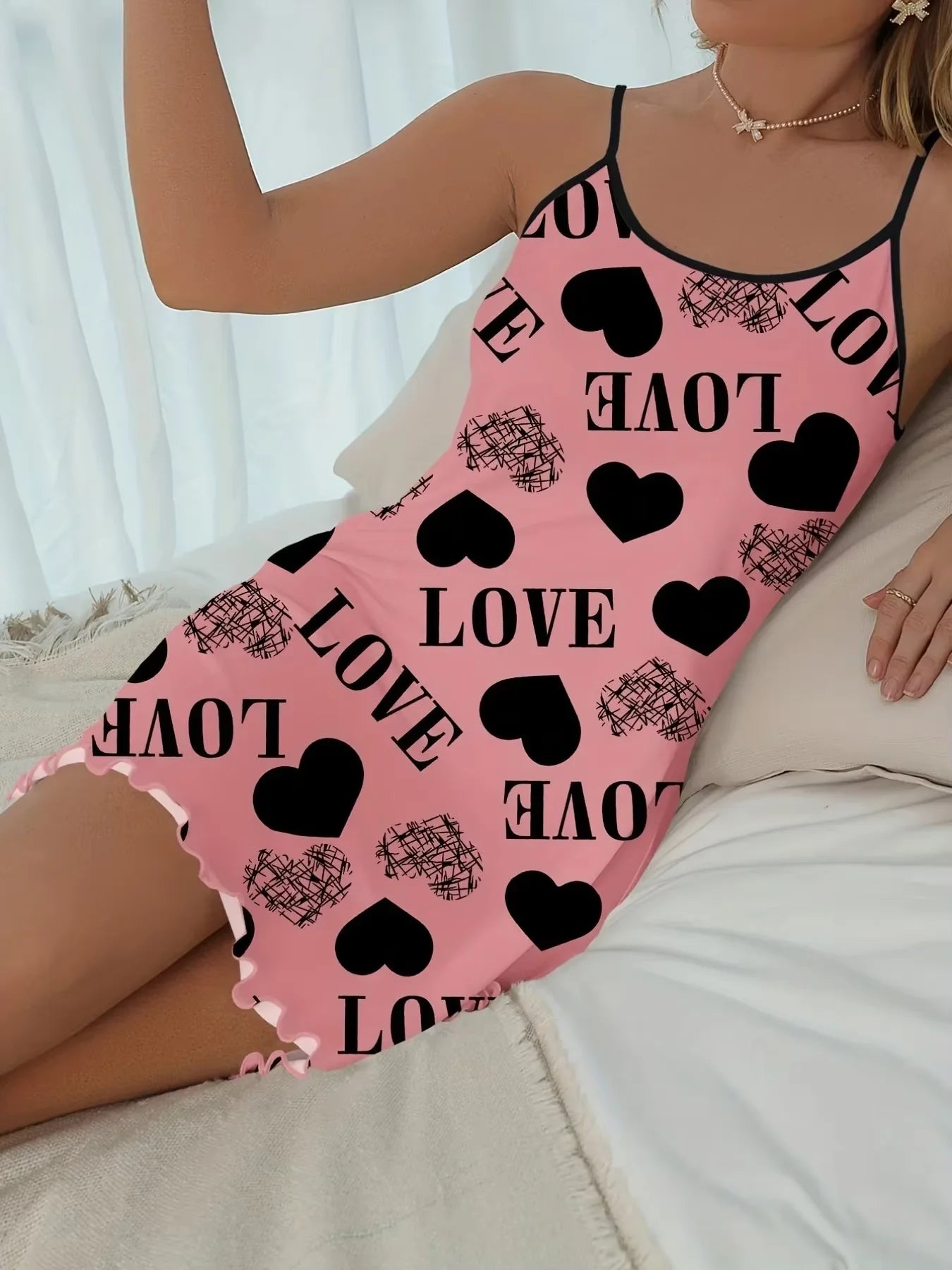 Camisón de verano para mujer, sin espalda, con estampado de corazones LOVE, suave y transpirable, con volantes en el bajo y cuello redondo.