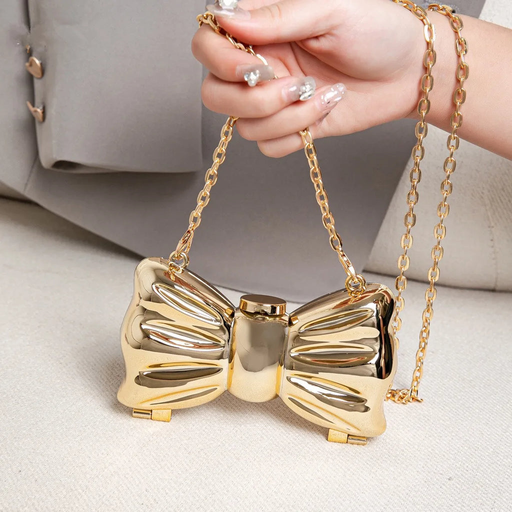 Cartera metálica ideal para reuniones con amigos y fiestas elegantes ❤️