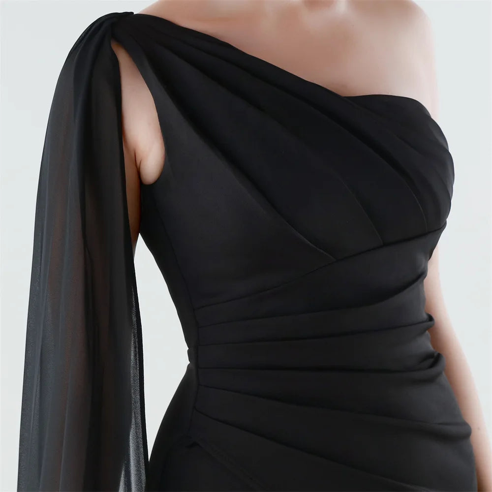elegante vestido de sirena con abertura alta, corte ajustado, ideal para fiestas y graduaciones.